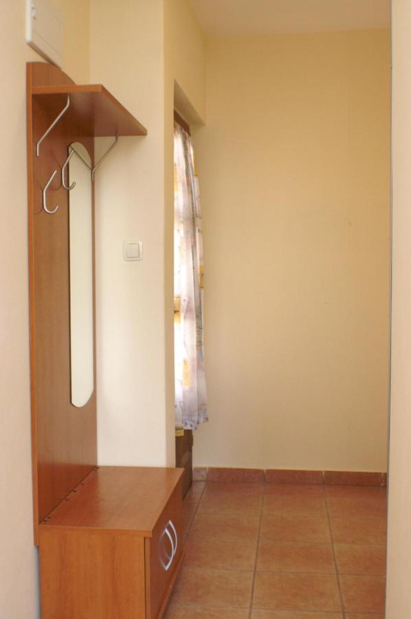 Apartments And Rooms By The Sea Jakisnica, Pag - 4160 Lun  Exterior photo